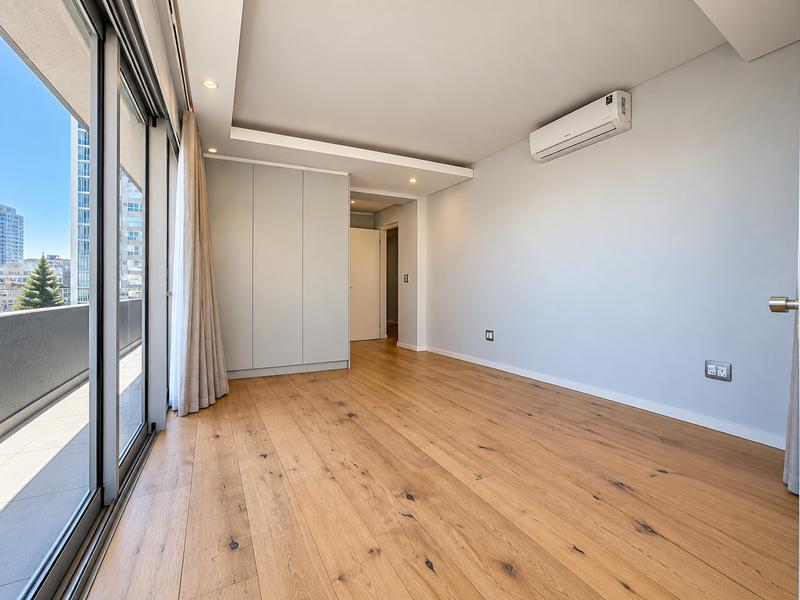 3 Bedroom Property for Sale in Sea Point Western Cape
